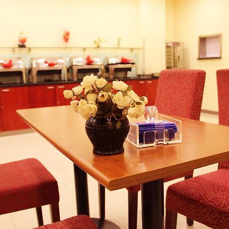 Gold Mine Express Hotel Nanning Zewnętrze zdjęcie