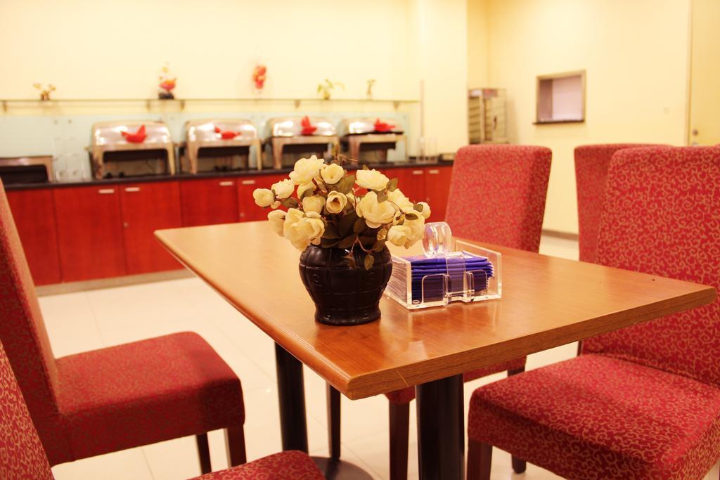 Gold Mine Express Hotel Nanning Zewnętrze zdjęcie